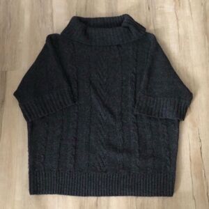 Dark Gray Cable Knit Short Sleeve Sweater